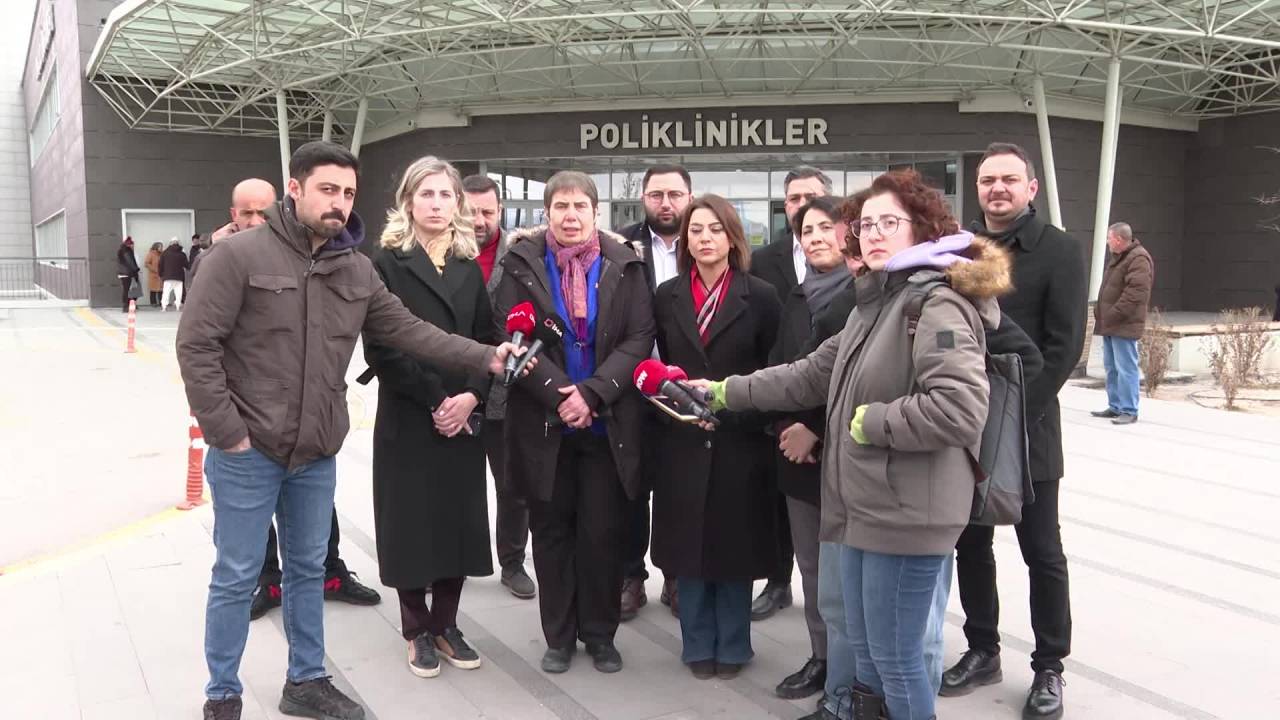 Chp Heyeti, Sahte İçki Nedeniyle Etlik Şehir Hastanesinde Tedavi Altına Alınanları Ziyaret Etti