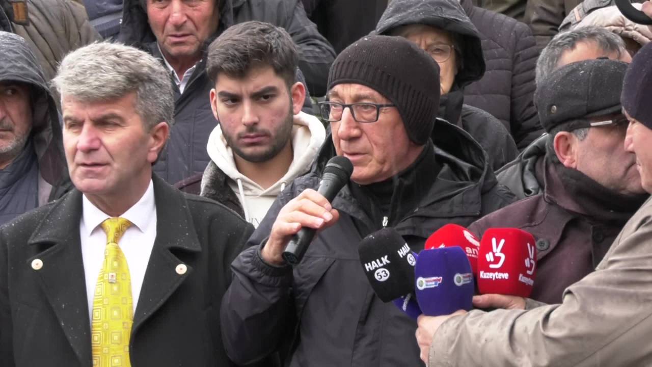 İstifa Eden Rize İl Sağlık Müdürü Mustafa Tepe’ye Rize Halkı Sahip Çıktı