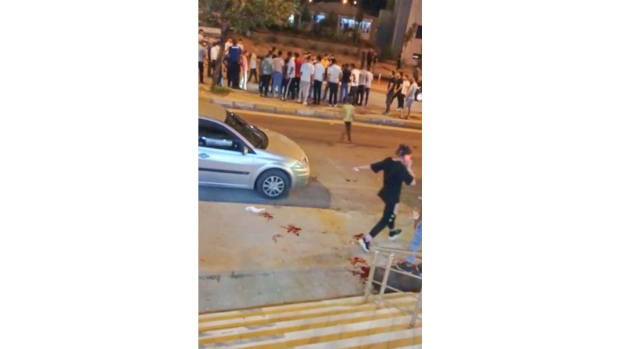 Diyarbakır'da İki Grup Arasında Taşlı, Bıçaklı, Silahlı Kavga: 7 Yaralı