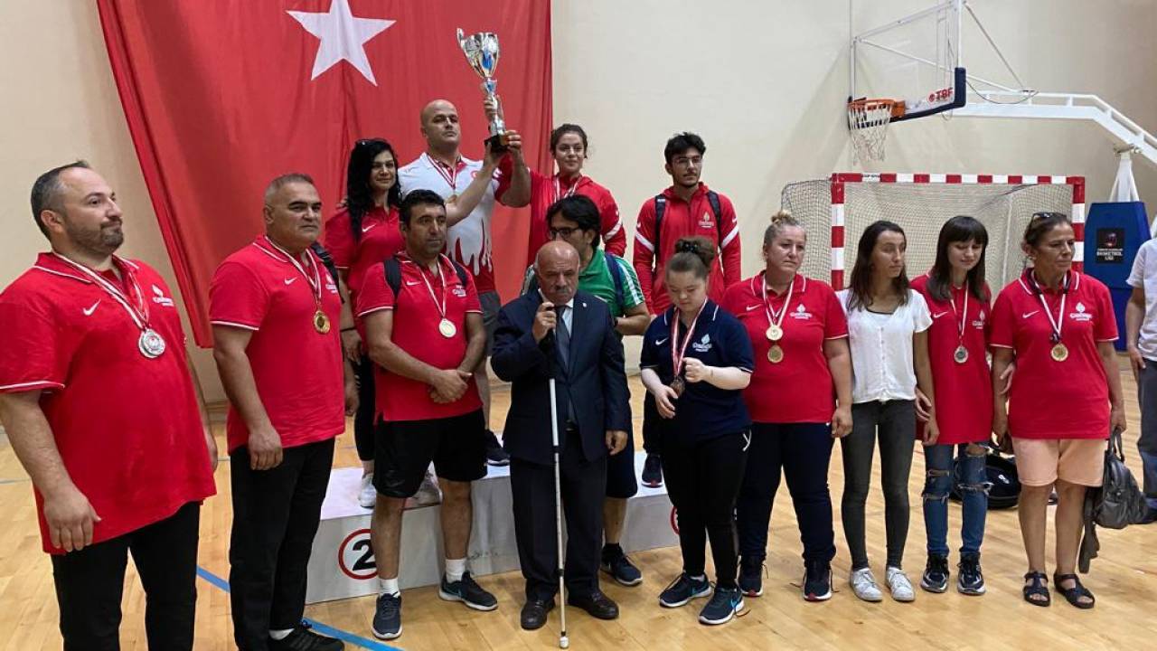 Şampiyonluklara Ambargo Koydular