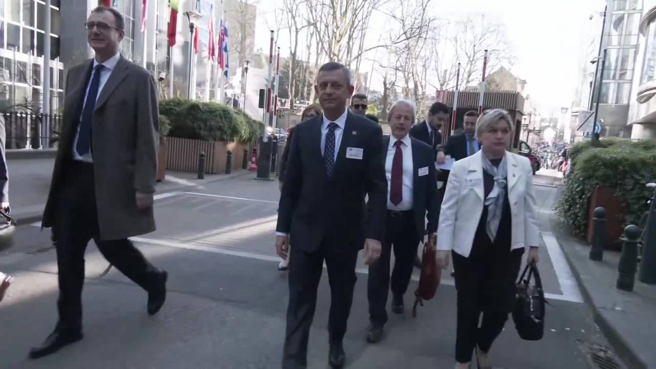 Özgür Özel, Brüksel’de Nacho Sanchez Amor İle Görüştü