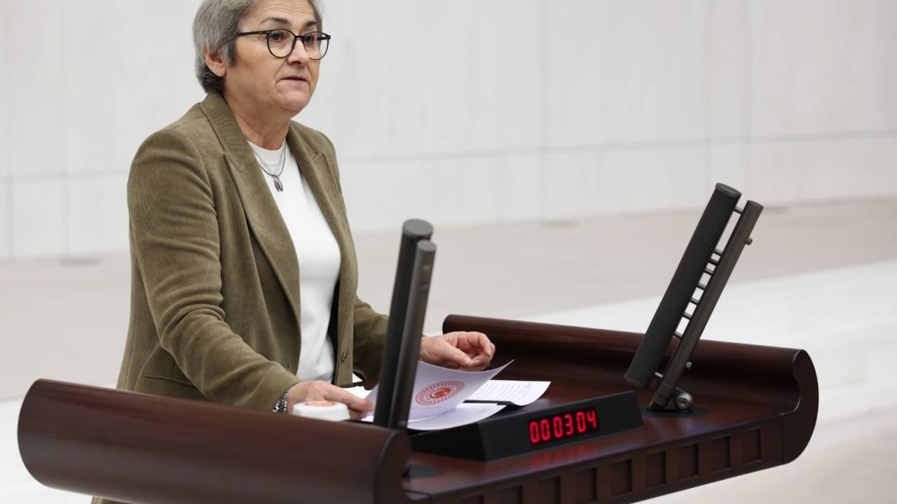 Chp Sakarya Milletvekili Taşkent, Çocukların Beslenme Yetersizliğine İlişkin Araştırma Önergesi Verdi