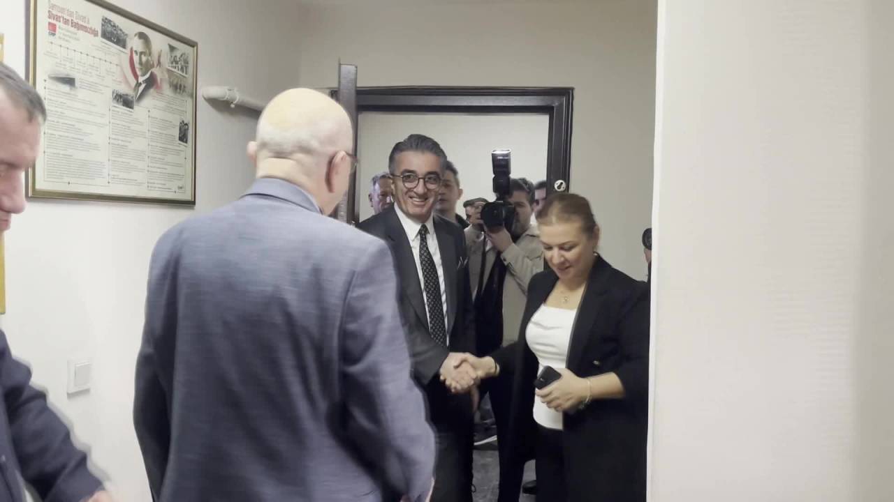 Bayrampaşa Belediye Başkanı Hasan Mutlu, Chp Karabük İl Başkanlığı'nı Ziyaret Etti