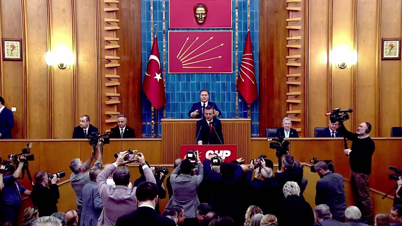 Chp Grup Toplantısı... Özgür Özel: "Önümüzdeki Seçim Bir Anlamda Referandumdur. O Sandığı Bekliyor Millet"