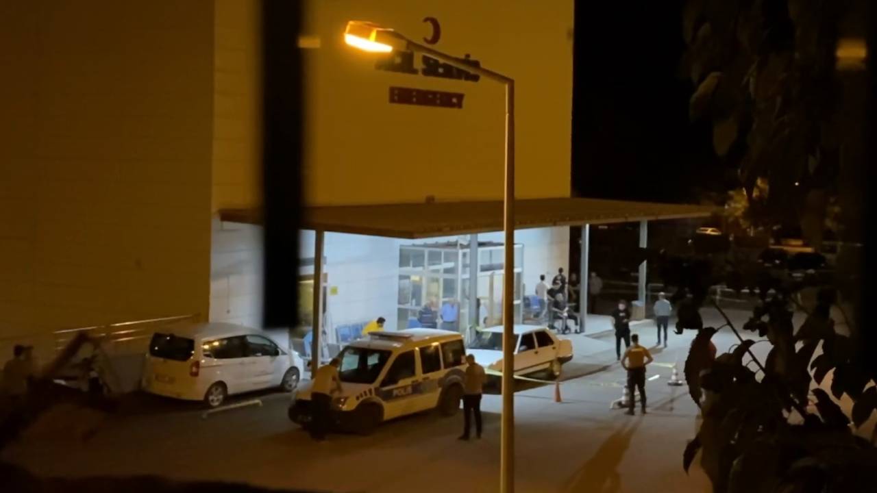 Silahla Birbirlerini Yaralayıp, Hastaneye Kendi Araçlarıyla Gittiler