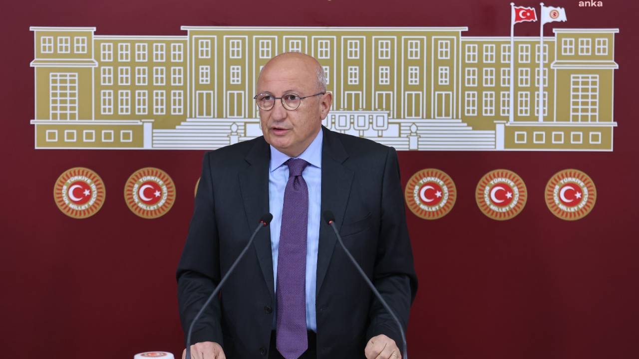 Chp’li Çakırözer: Haber Alma Hakkımız Ve Bağımsız Gazetecilik İçin Basının Ölüm Fermanına Dur Denmeli