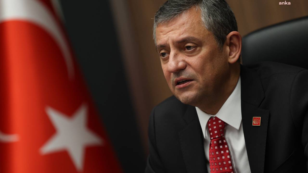 Özgür Özel: “Ece Üner’e, Fiili Gözaltı İşlemi Ve Adli Kontrol Tedbiri Uygulanması Kabul Edilemez”