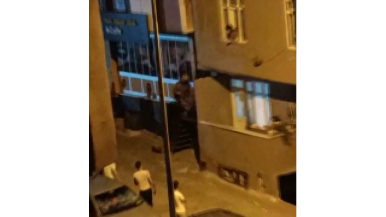 Sultangazi'de Kahvede Silahlı Saldırı: 1 Yaralı