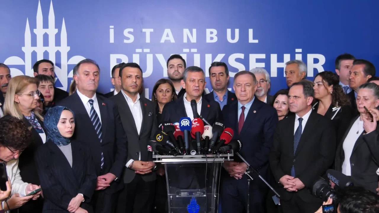 İmamoğlu Gözaltında... Özgür Özel: "Yapılan İş Bir Darbedir. Bir Darbe Girişimidir"