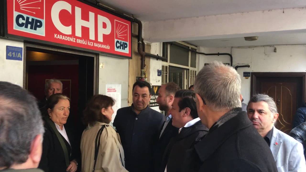 Chp'den Yurt Çapında Protesto.. Chp Karadeniz Ereğli İlçe Başkanı Kocamanoğlu: "Bu Bir Darbedir"