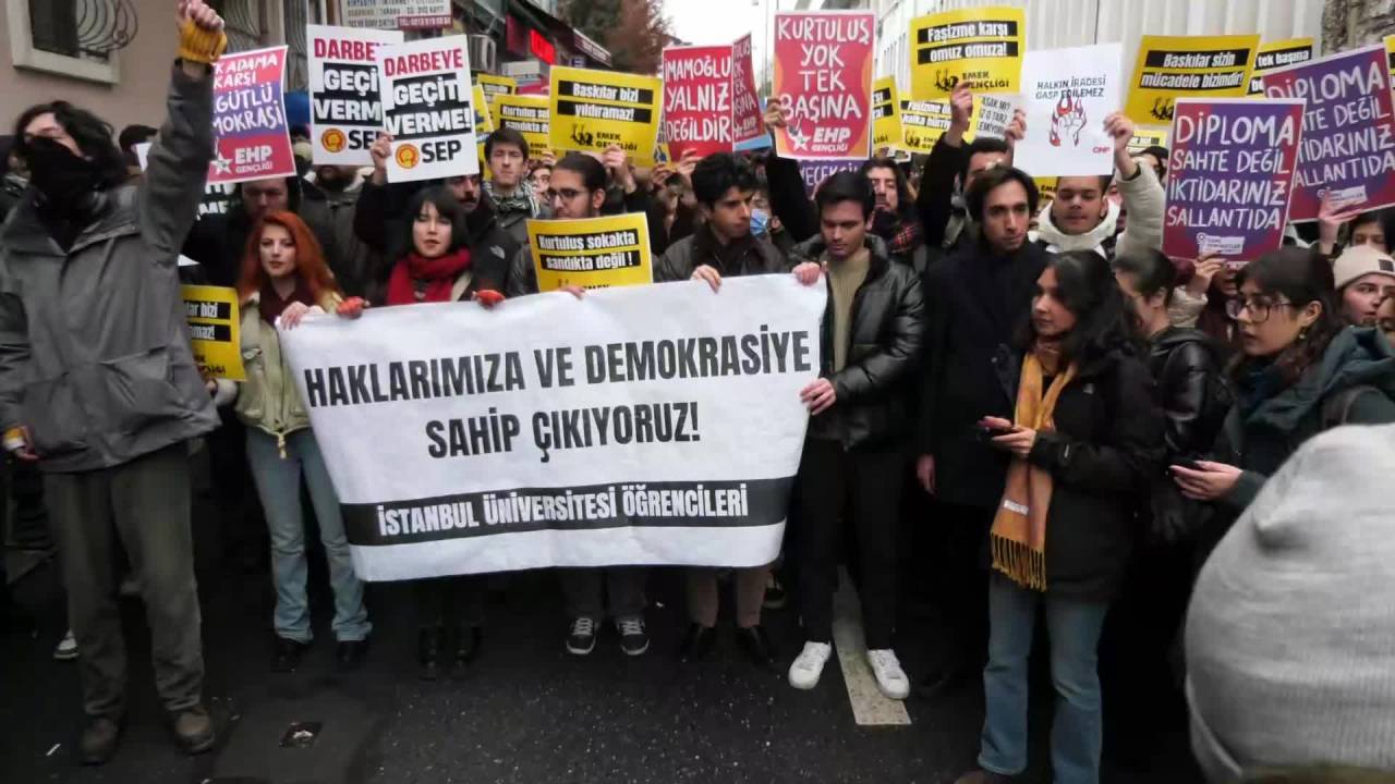 Özgür Çelik: Gençlerden Korkmayın. Onlar Bu Milletin Geleceği