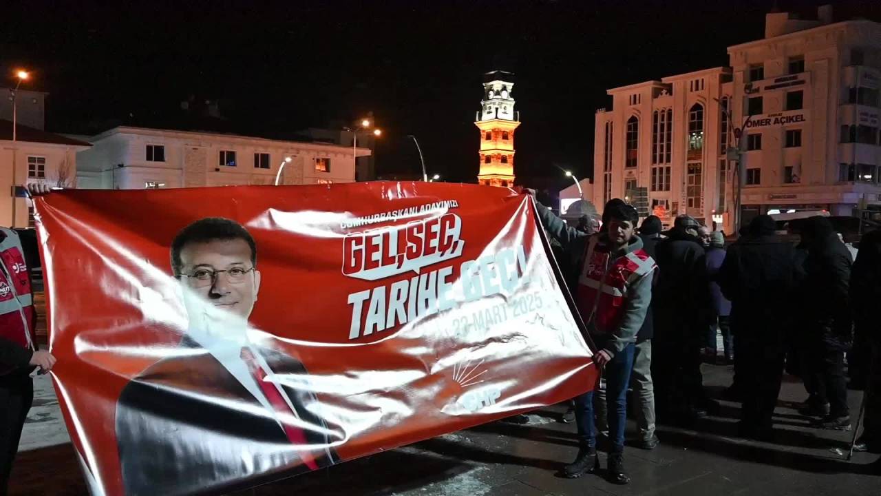 Ekrem İmamoğlu'na Destek... Yozgat’ta Toplanan Vatandaşlar, Hükümeti İstifaya Davet Etti, Erken Seçim İstedi