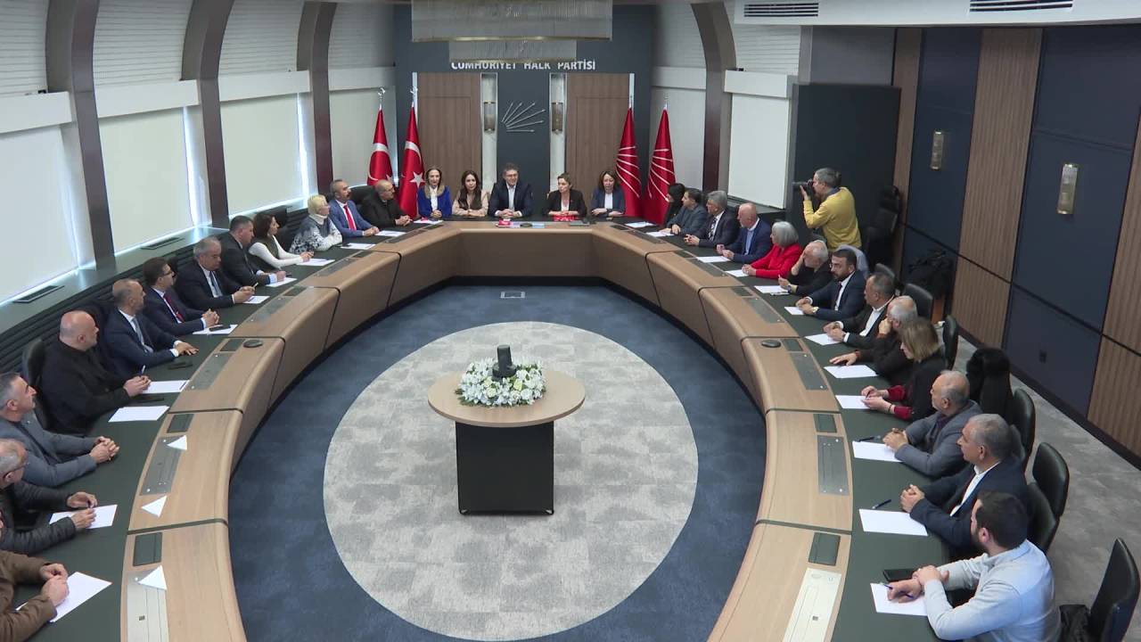 Chp Genel Merkezi'ne Destek Ziyaretleri Sürüyor