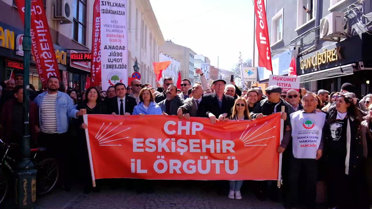 Eskişehir’de Binlerce Yurttaş Ekrem İmamoğlu İçin Yürüdü