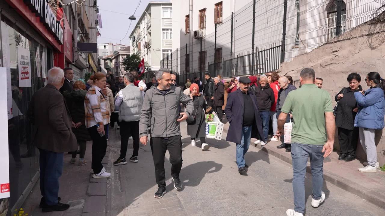 Erdoğan’ın Gençliğinin Geçtiği Kasımpaşa’dan İmamoğlu’na Destek