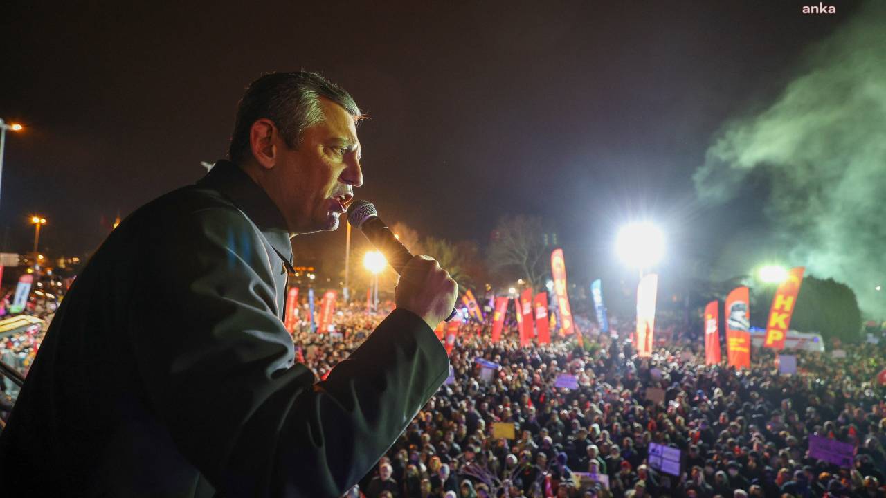 Cumhurbaşkanı Erdoğan Ve Ailesine Hakarete Özgür Özel'den Sert Tepki: O Küfrü Kendi Anneme Edilmiş Sayıyorum