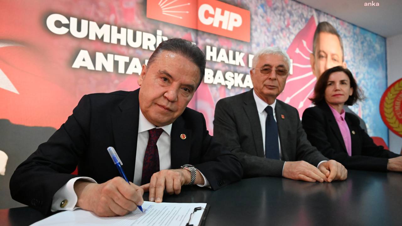 Antalya Büyükşehir Belediye Başkanı Böcek, İmamoğlu İçin İmza Kampanyasına Destek Verdi