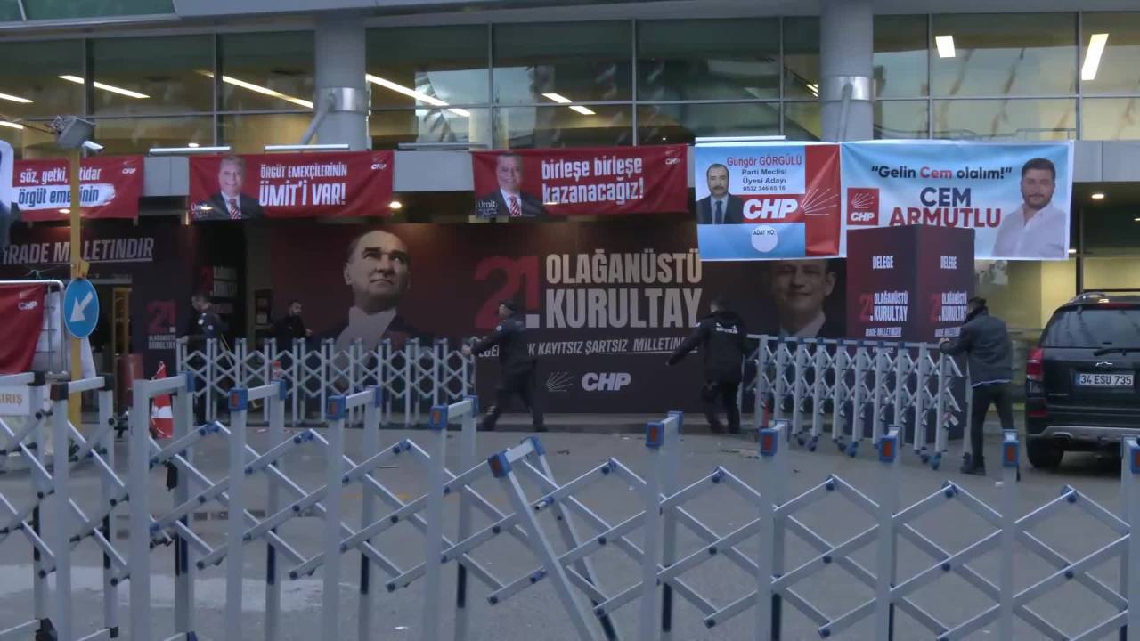 Chp'nin 21. Olağanüstü Kurultayı Nazım Hikmet Kültür Merkezi'nde Başlıyor