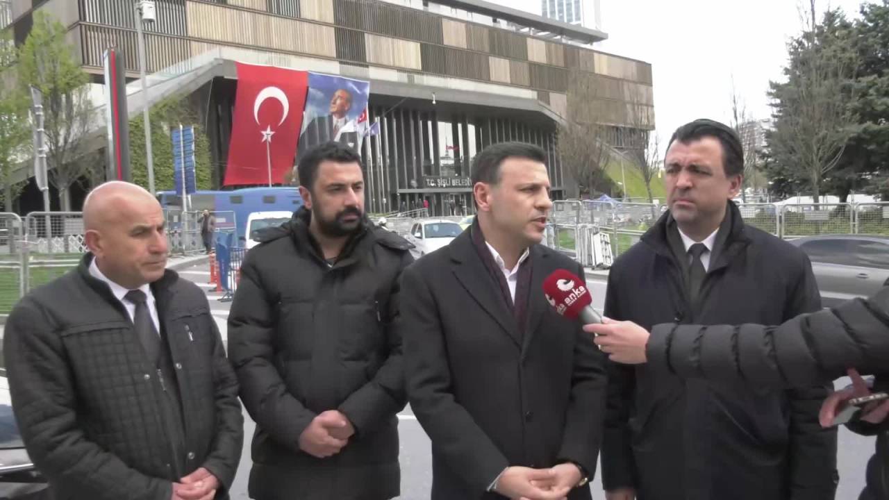 Özgür Çelik: “Tüm İstanbulluları 20.30’da Şişli Belediyesi Önündeki Buluşmaya Davet Ediyorum”