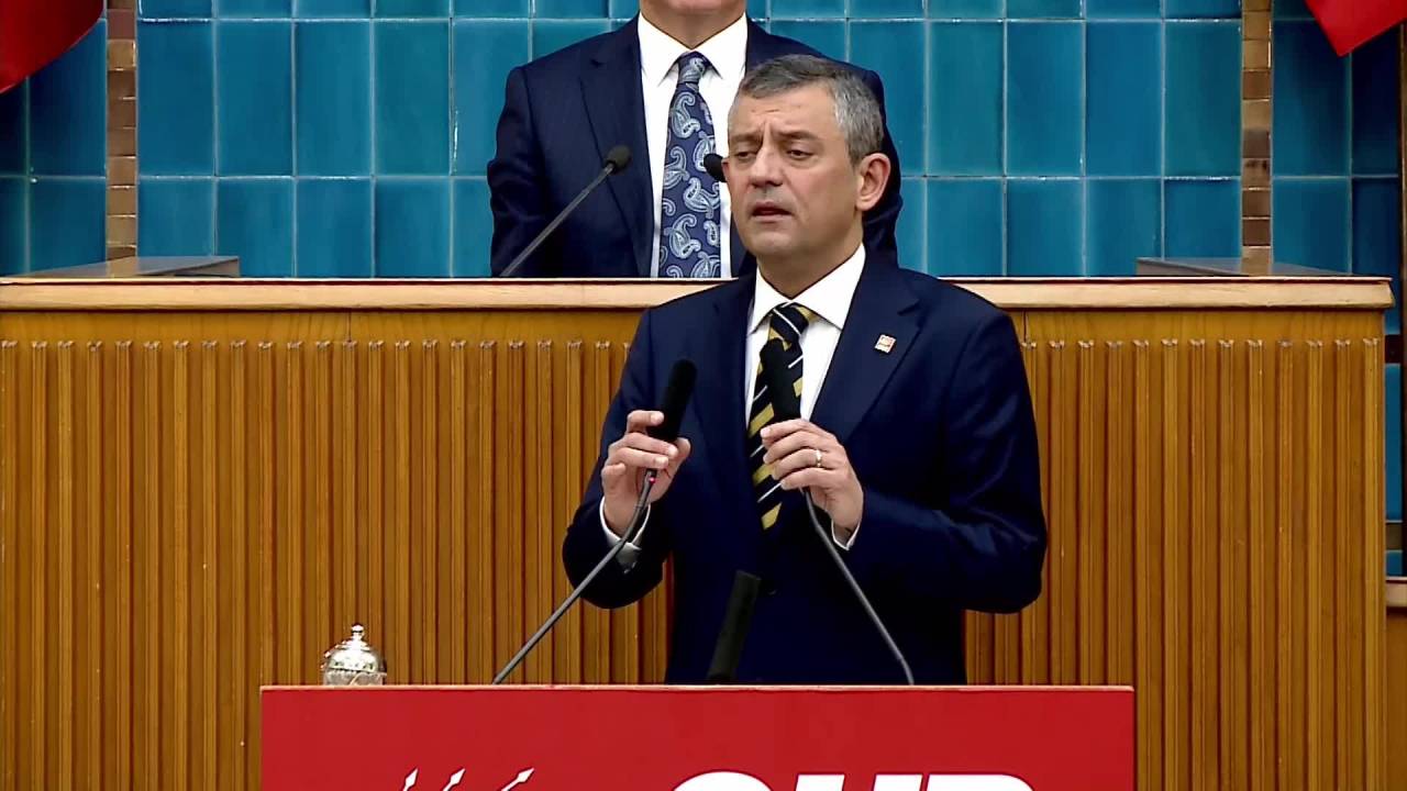 Chp Grup Toplantısı... Özgür Özel'den Bahçeli'ye: "Sandıksız Türkiye İstiyorlar, Ona Destek Mi Oluyorsun?"