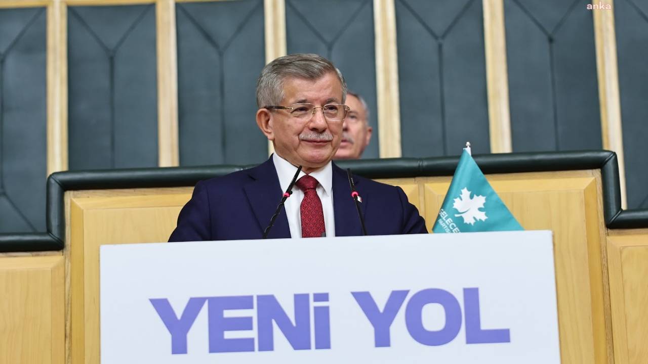Ahmet Davutoğlu, Sırrı Süreyya Önder'e Geçmiş Olsun Dileklerini İletti