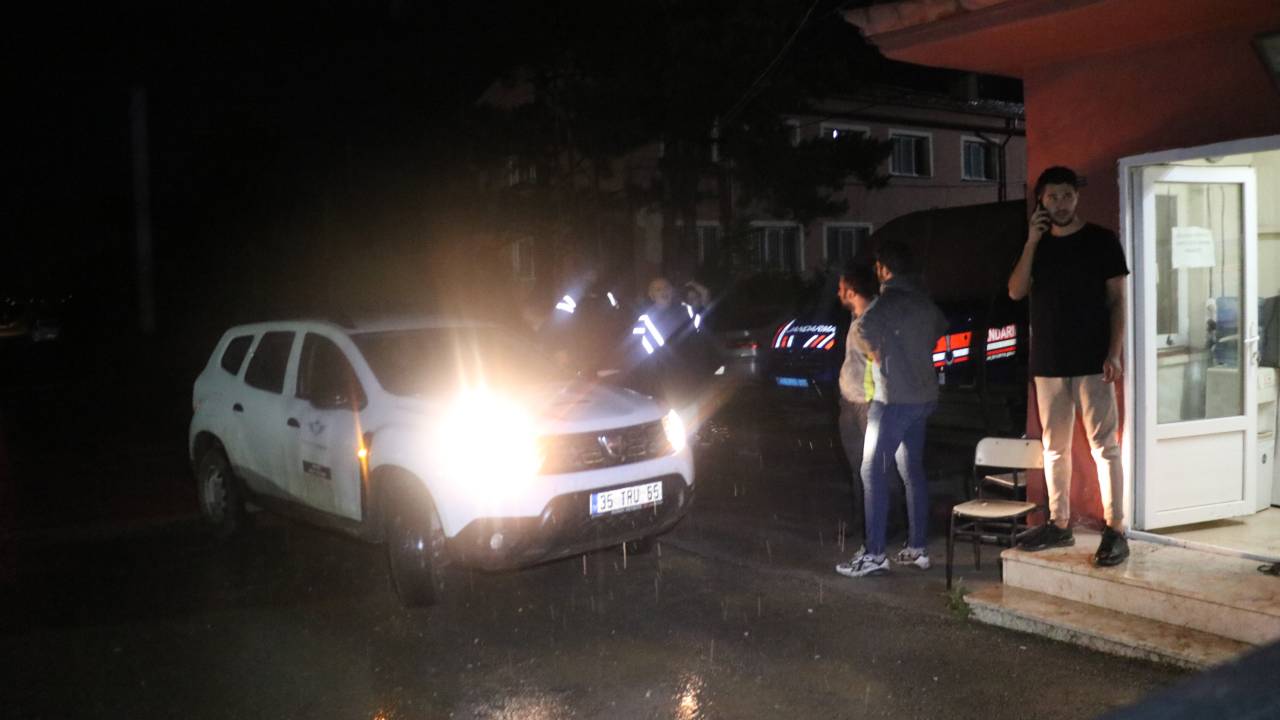 Afyonkarahisar'da Çiftliğe İnen Eğitim Uçağı Kırım Geçirdi: 2 Yaralı