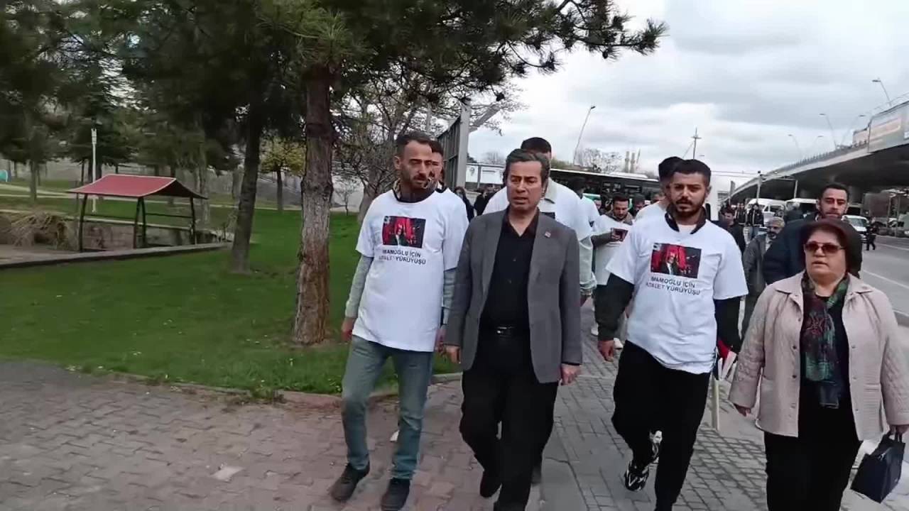 İmamoğlu İçin Adalet Yürüyüşü Başlatan Chp’li Gençler, Yozgat'ın Boğazlıyan İlçesine Ulaştı
