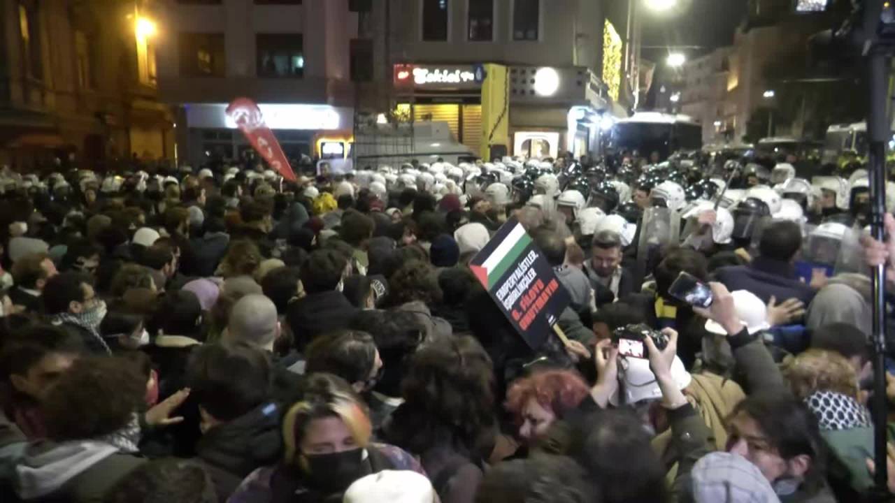 Chp'nin "Gazze'de Soykırıma, Katliama, Tehcire Hayır" Yürüyüşünde Müdahale Anları