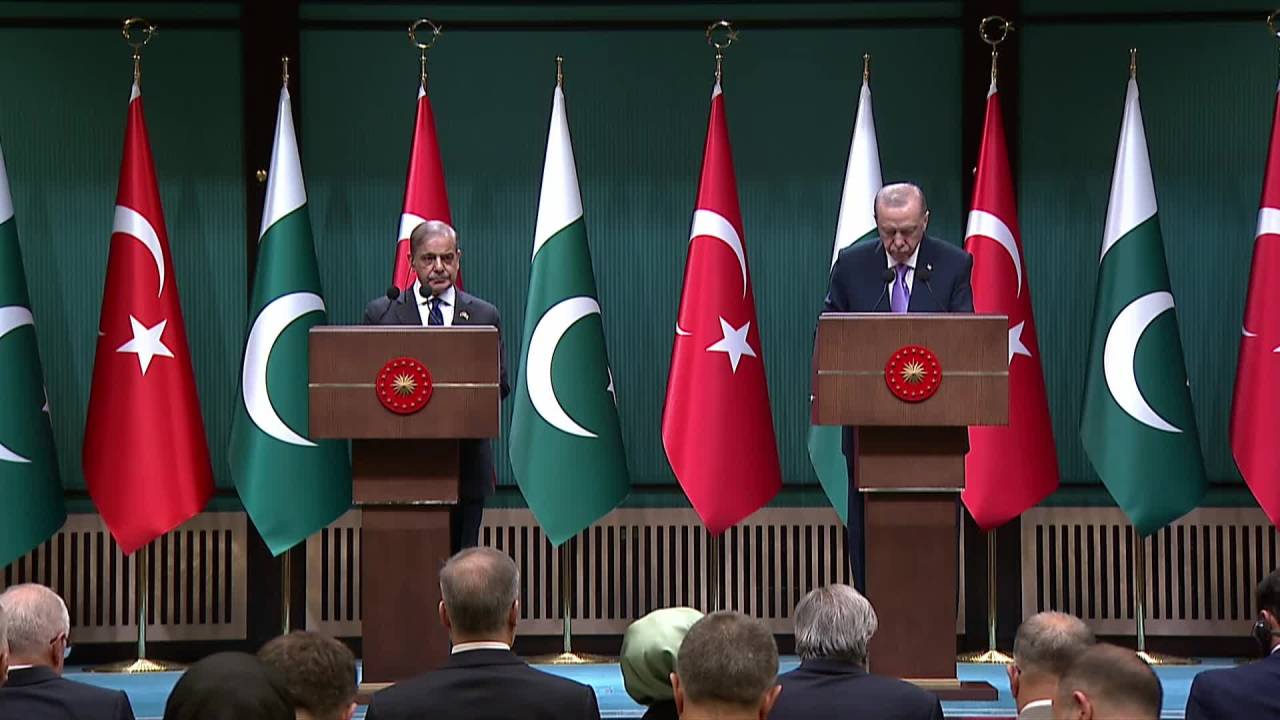 Cumhurbaşkanı Erdoğan:terörün Her Türlüsüyle Mücadelesinde Pakistan'a Desteğimiz Bakidir