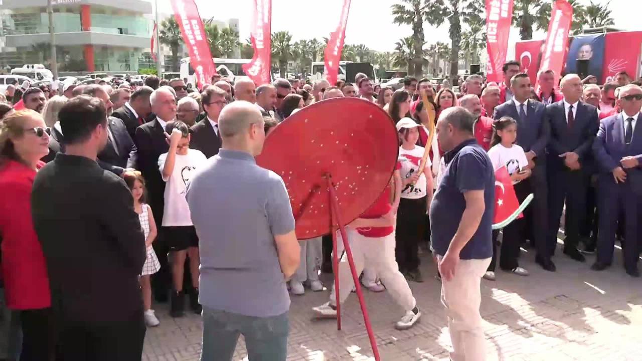 Chp İzmir İl Başkanlığı’ndan Aliağa’da 23 Nisan Kutlaması