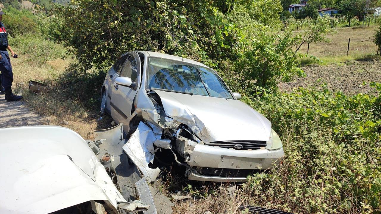 Hatalı Sollama Kazası: 5 Yaralı