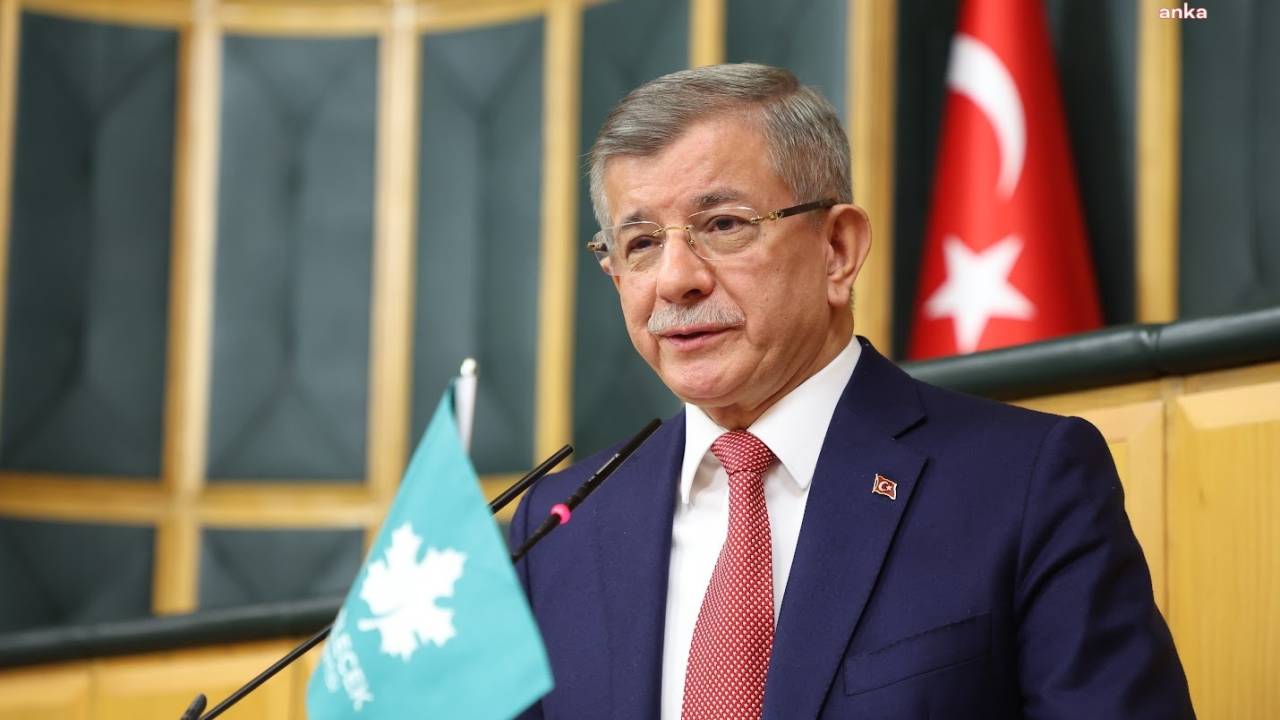 Ahmet Davutoğlu: "Kanal İstanbul 'kalan İstanbul'u Da Yok Edecek"