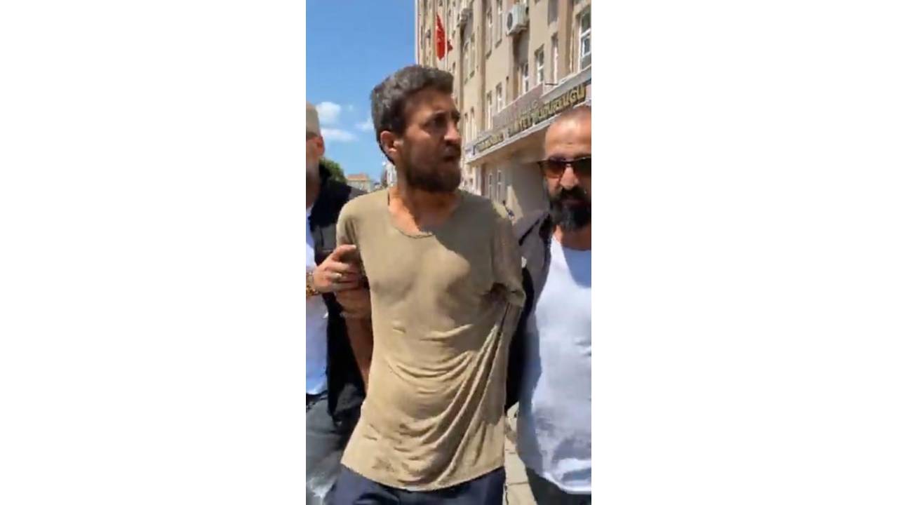 Eşini Öldürüp, Sosyal Medyadan 'gururlu Hissediyor' Paylaşımı Yapan Şüpheli Yakalandı