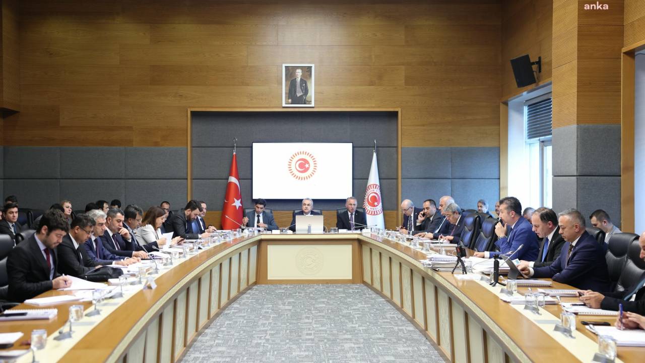 Tbmm Kit Komisyonu... Chp'li Tahtasız'dan Toki'ye Tepki: Kanal İstanbul Değil, 'Can Al İstanbul' Projesi