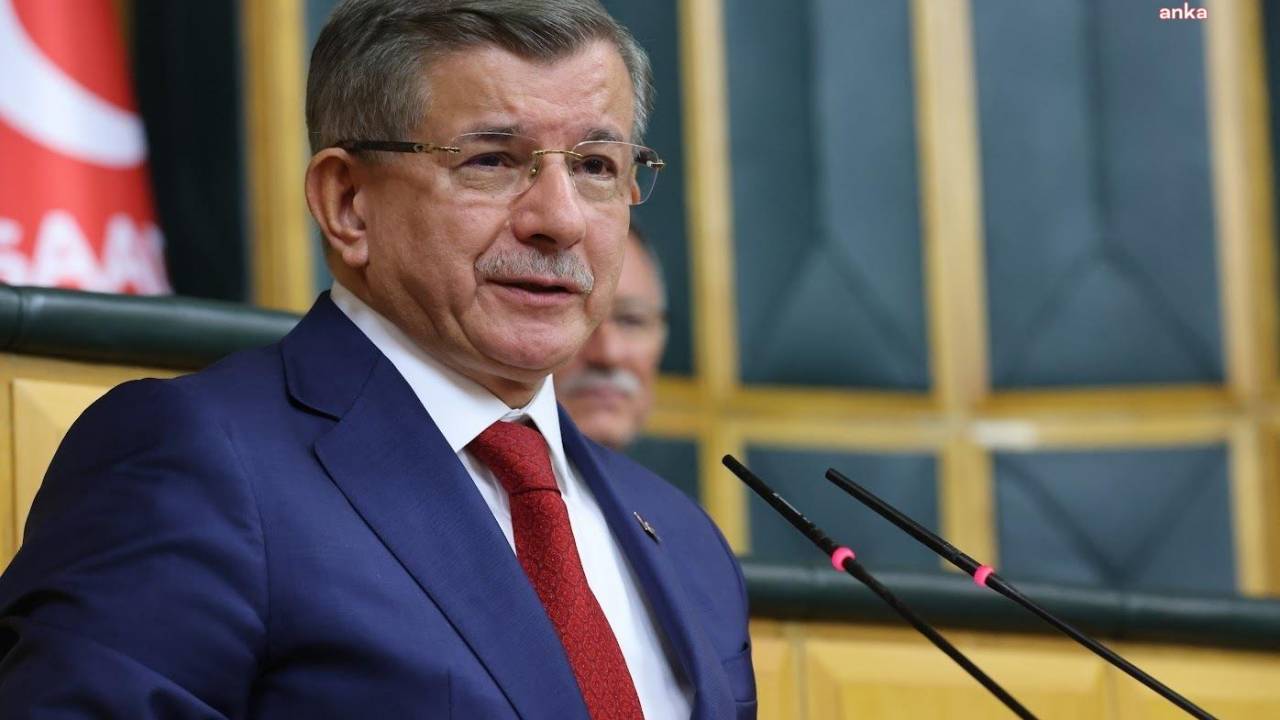Ahmet Davutoğlu’ndan Vicdan Gemisi Saldırısına Tepki
