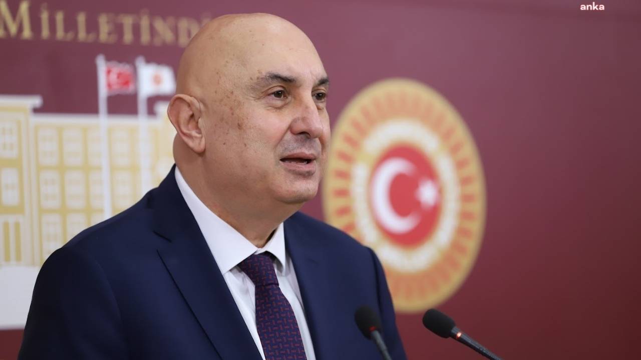 Özgür Özel'e Fiziksel Saldırı... Engin Özkoç: "Millet İradesine Uzanan Her El, Milletin Tokadıyla Kırılır"