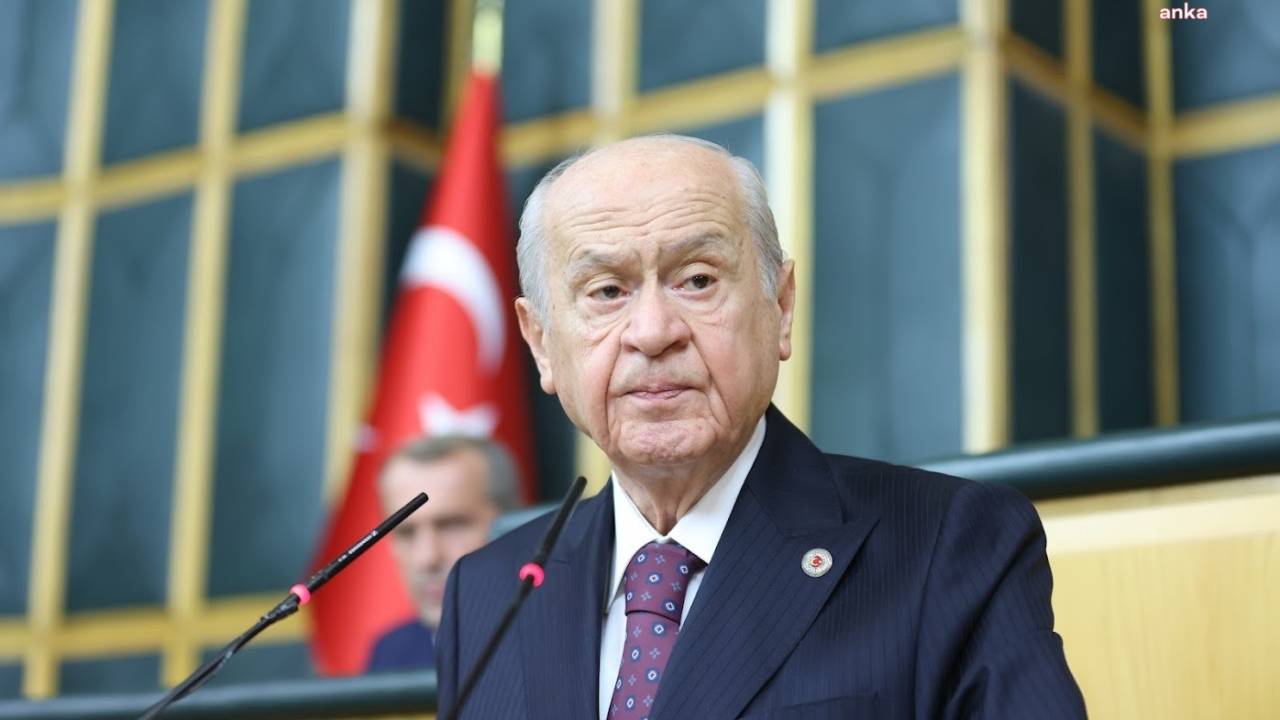Özgür Özel'e Fiziksel Saldırı... Bahçeli: "Türkiye’yi Şiddet Sarmalına Çekmek Tarihi Bir Yanlıştır"