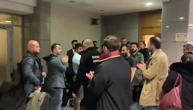 İmamoğlu'nun Engellenen X Hesabının Çıktılarını Dağıtan Avukat Burak Saldıroğlu Tutuklandı