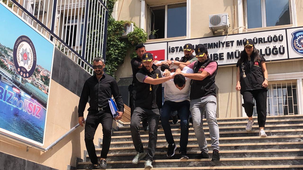 Beyoğlu’nda 20 Yaşındaki Serhat Abik'i Öldüren Şüpheliler Yakalandı