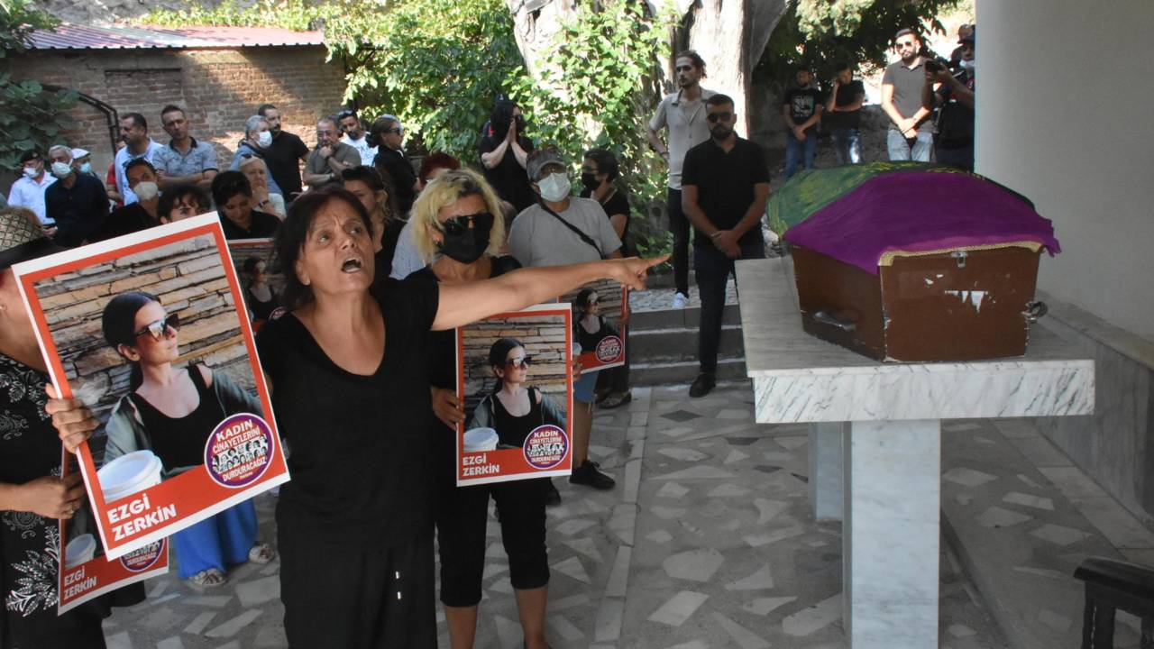 Eşinin Öldürdüğü Ezgi, Evlilik Yıl Dönümünde Toprağa Verilecek (2)