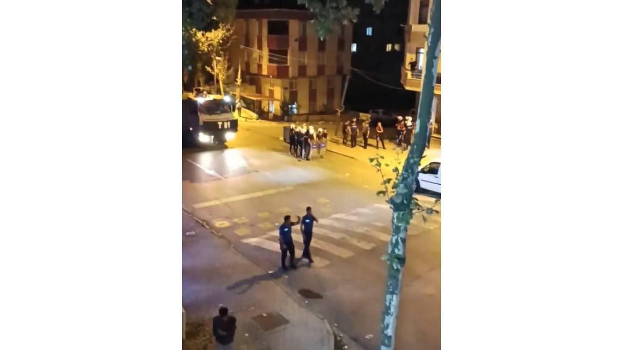 Esenyurt’ta Çocukların Kavgasına Aileler De Karıştı, Ortalık Savaş Alanına Döndü: 2 Yaralı