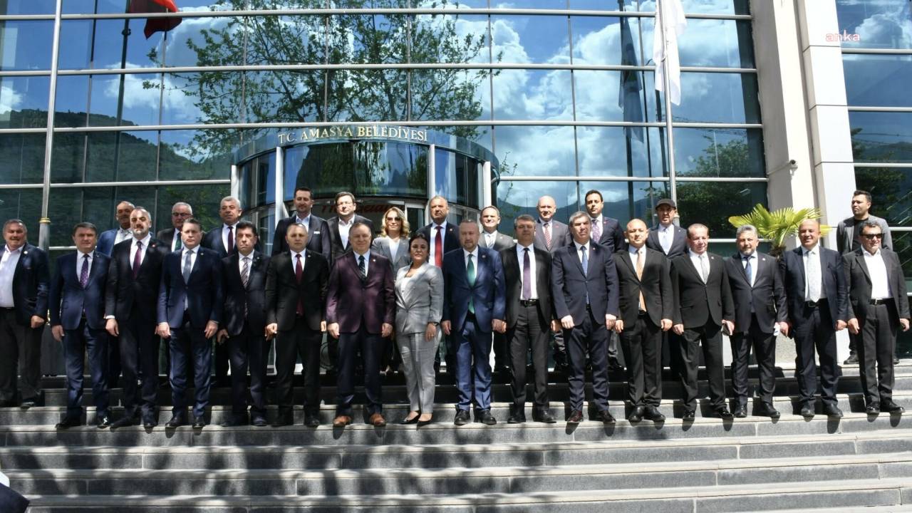 Chp'li İl Belediye Başkanları Amasya'da Buluştu: Darbeye, Kayyuma, Hukuksuzluğa Karşı Tek Yüreğiz!