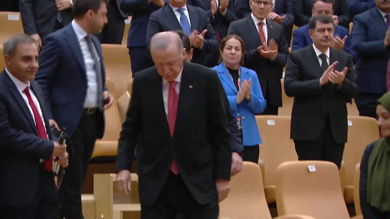 Cumhurbaşkanı Erdoğan: "Vatandaşa Zulmeden Hiç Kimseye Müsamaha Göstermeyiz"