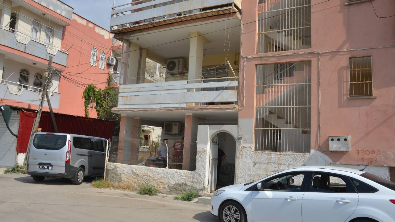 Polisin İhbarla Gittiği Evde Anne Ölü, Oğlu Ağır Yaralı Bulundu (2)- Yeniden