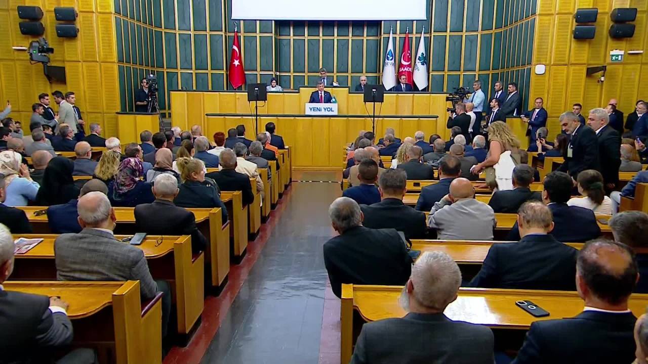 Yeni Yol Grup Toplantısı... Davutoğlu: "Pkk'nın Silah Bırakması Tüm Bölgenin Kazancı Olur"
