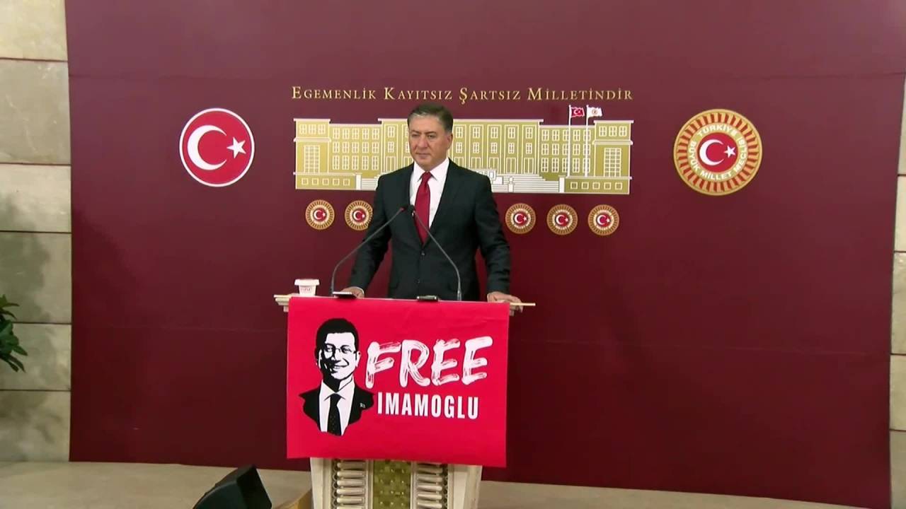 Murat Emir'den İktidara 'İnfaz Kanunu' Tepkisi: Bekleyip Bekleyip Sonunda ‘Chp Kaçıyor’ Demeye Çalışacaklar