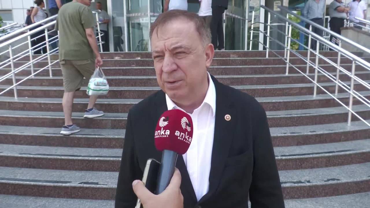 Chp’li Gökan Zeybek: "Ferdi Zeyrek İçin Dualarınızı Eksik Etmeyiniz"