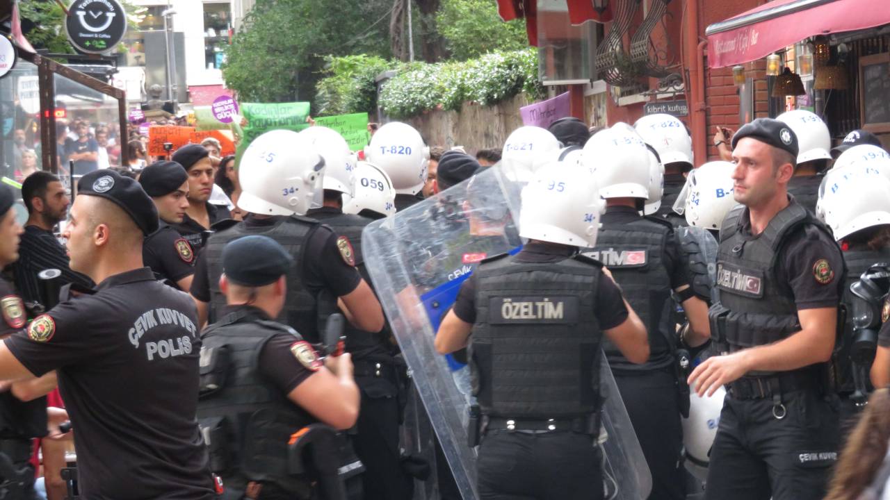 Kadıköy’de Öldürülen Mihriban Arduç İçin Eylem