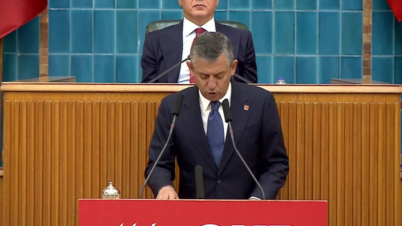 Chp Grup Toplantısı... Özgür Özel: “Akın Gürlek Sen Sen Yolsuzluğun Peşinde Değilsin, İmamoğlu’nun Peşindesin”