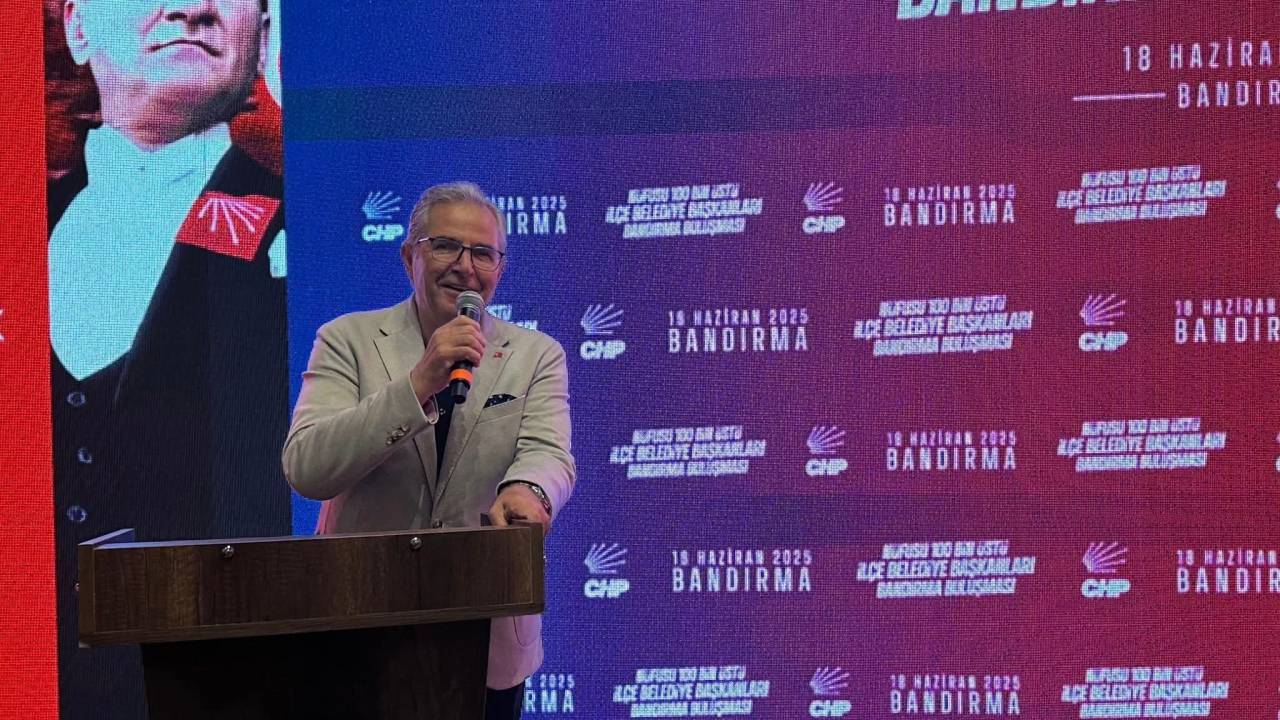 Chp'li Belediye Başkanları, Bandırma'da Düzenlenen Akşam Yemeğinde Bir Araya Geldi